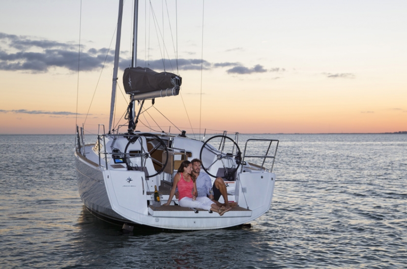 slider 12 Jeanneau Sun Odyssey 349